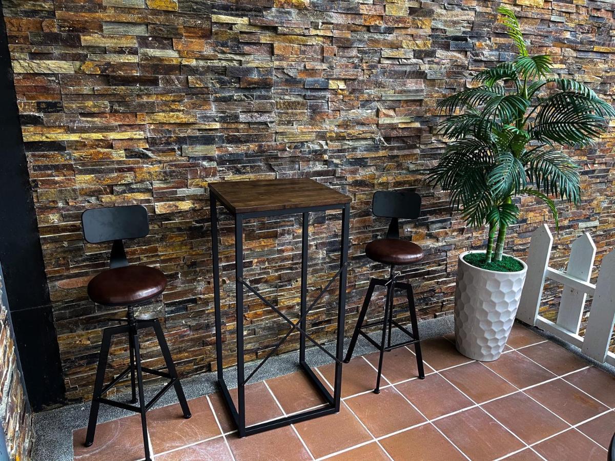 ג'יאושי Luxembourg Hills Homestay מראה חיצוני תמונה