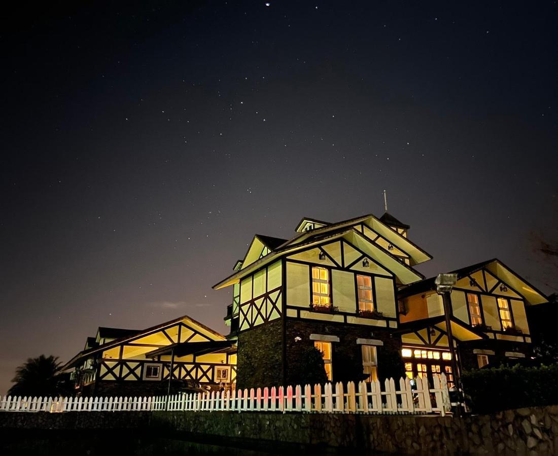 ג'יאושי Luxembourg Hills Homestay מראה חיצוני תמונה