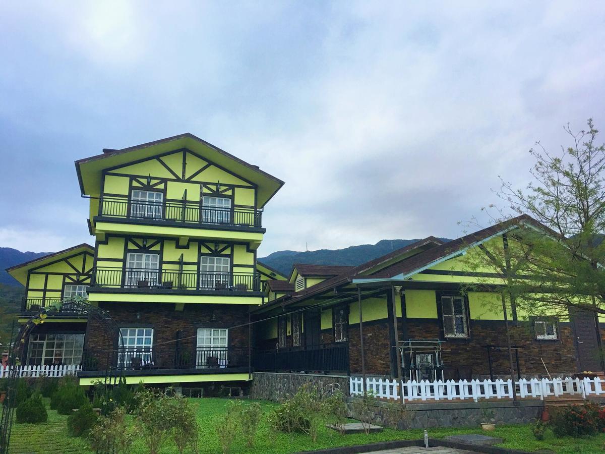 ג'יאושי Luxembourg Hills Homestay מראה חיצוני תמונה